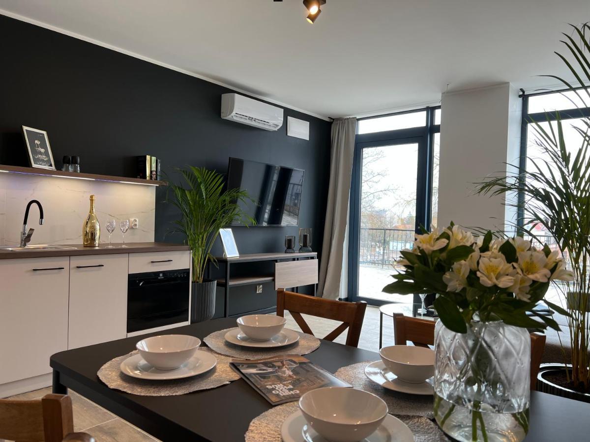Party Avangarde Apartments City Center ليبا المظهر الخارجي الصورة