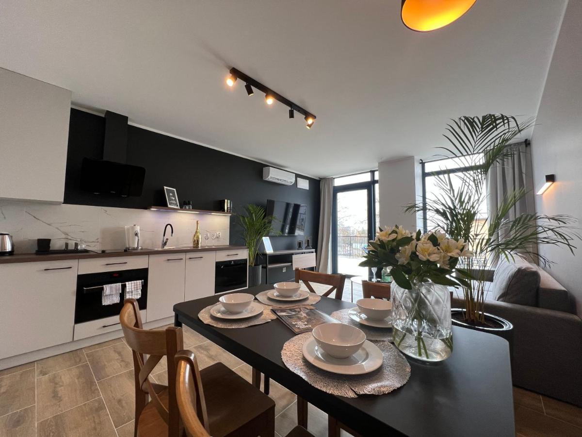 Party Avangarde Apartments City Center ليبا المظهر الخارجي الصورة