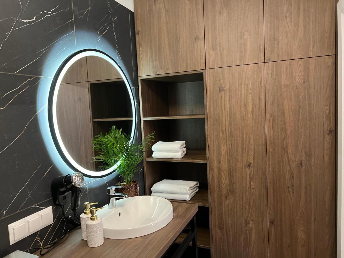 Party Avangarde Apartments City Center ليبا المظهر الخارجي الصورة