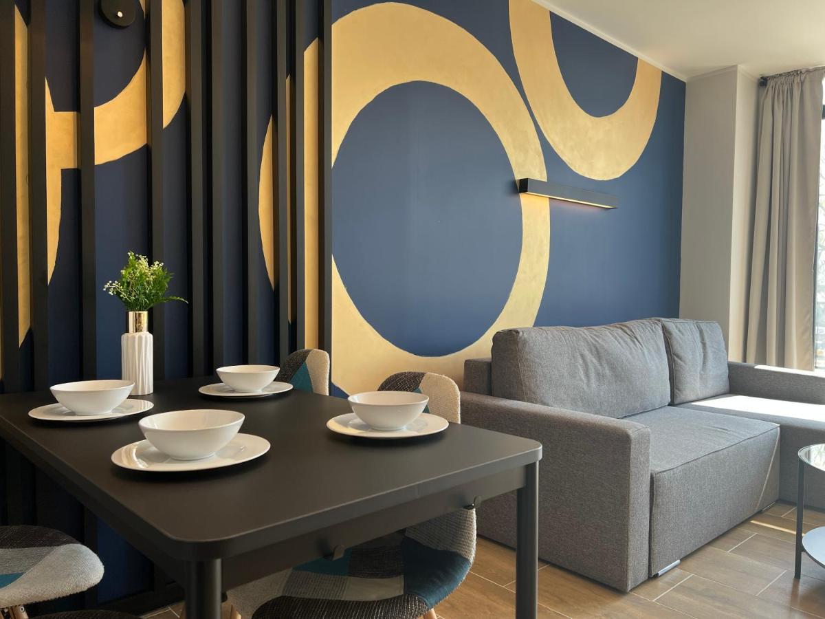 Party Avangarde Apartments City Center ليبا المظهر الخارجي الصورة