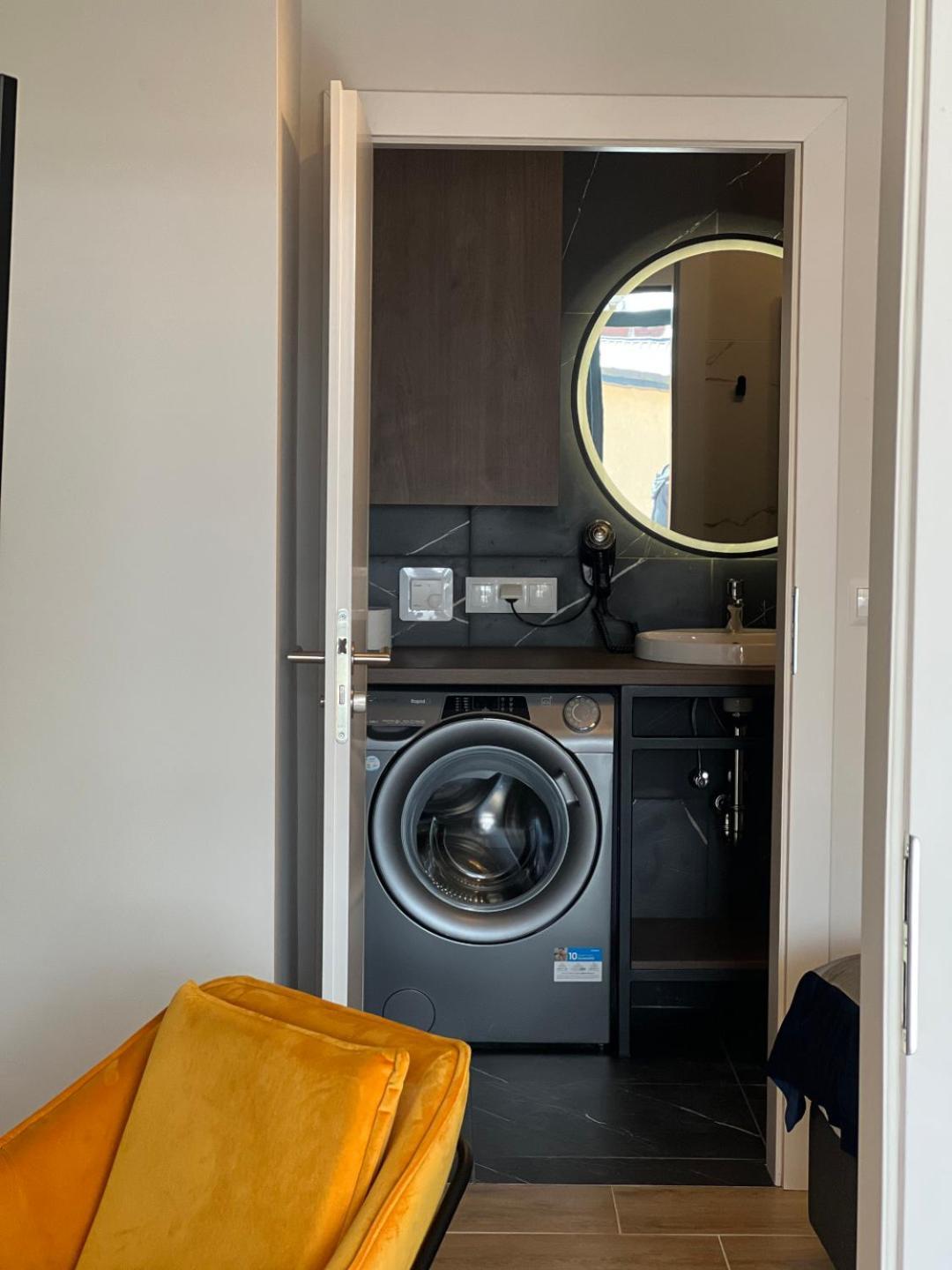 Party Avangarde Apartments City Center ليبا المظهر الخارجي الصورة